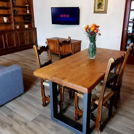 Apartment Casa Remo - Dolce Nella Piazza Di Greve *