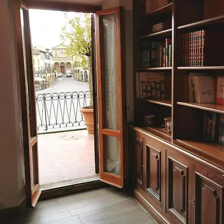 Casa Remo - Dolce Nella Piazza Di Greve
