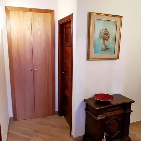 Apartment Casa Remo - Dolce Nella Piazza Di Greve Greve in Chianti